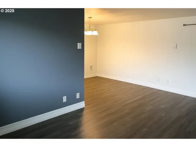 $1,600,000 | 166 Northeast 8th Street, Newport, OR 97365