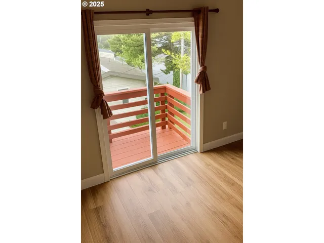 $1,600,000 | 166 Northeast 8th Street, Newport, OR 97365