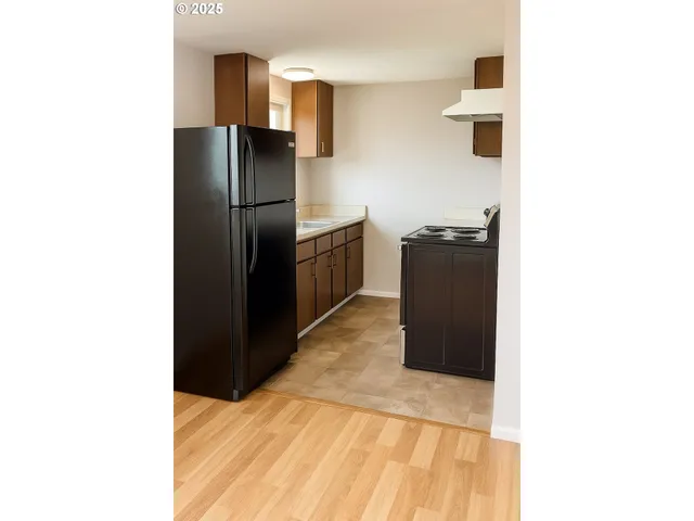 $1,600,000 | 166 Northeast 8th Street, Newport, OR 97365