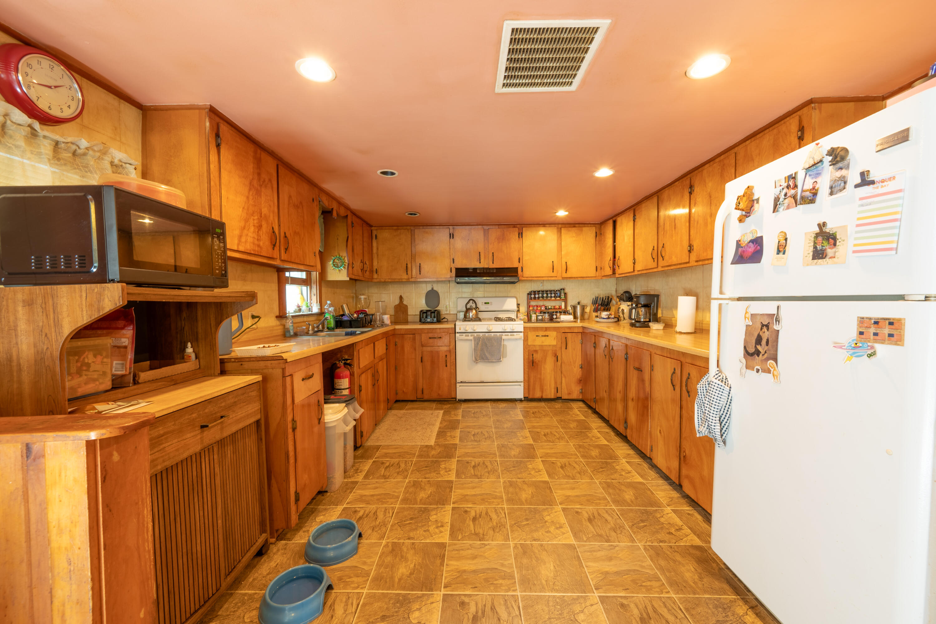 696 Plains Road Mount Vernon, ME 04352 - Photo 10 of 16 IVY_1801-HDR