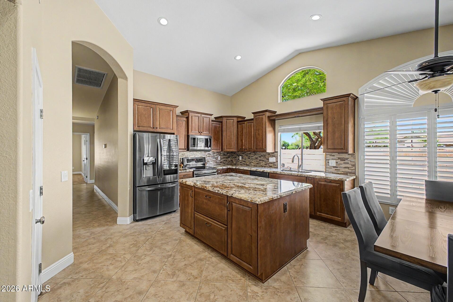 221 South Quartz Street Gilbert, AZ 85296 - Photo 17 of 36 22-Quartz