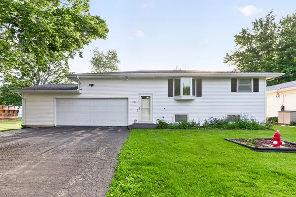 $250,000 | 508 South 5th Street, Malta, IL 60150
