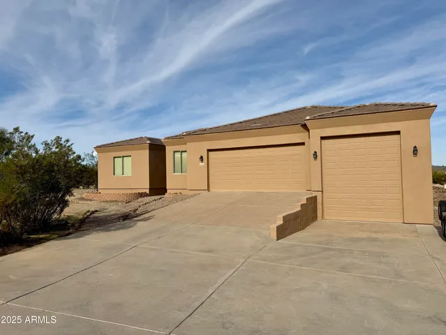 a view of a house with a outdoor space
