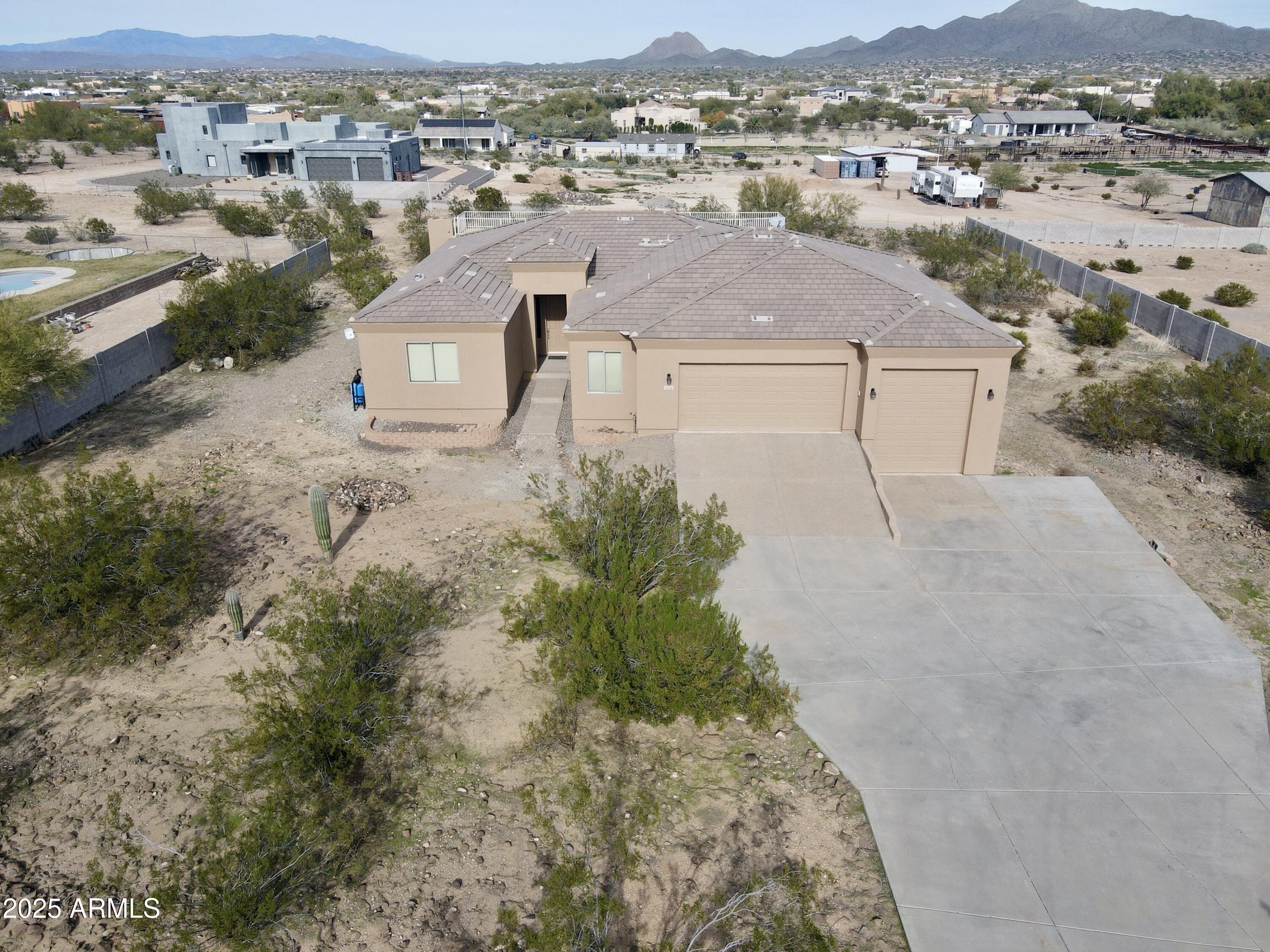 3120 West Hidden Valley Road Phoenix, AZ 85086 - Photo 14 of 20 dji_fly_20251222_124008_39_1766433737299