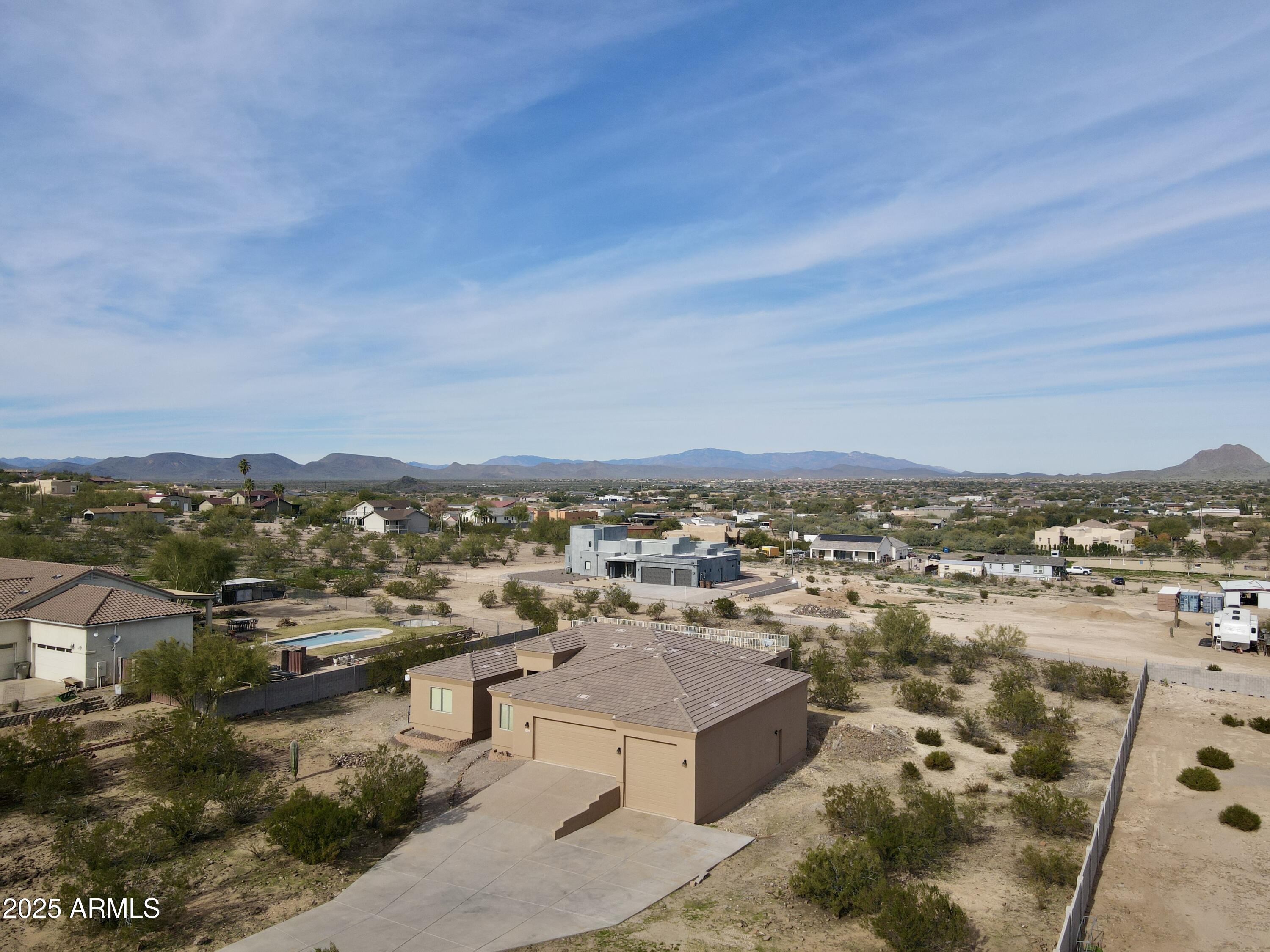 3120 West Hidden Valley Road Phoenix, AZ 85086 - Photo 3 of 20 dji_fly_20251222_123722_26_1766433759594