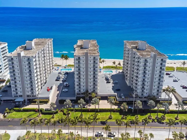 $4,900 | 3215 South Ocean Boulevard, Unit 303, Highland Beach, FL 33487