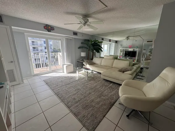 $4,900 | 3215 South Ocean Boulevard, Unit 303, Highland Beach, FL 33487