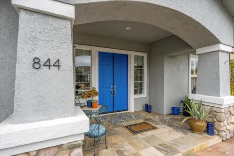 $1,390,000 | 844 Signorelli Circle, St. Helena, CA 94574