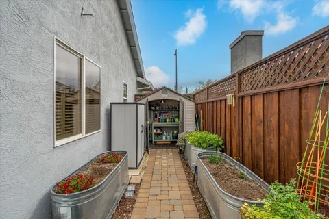 $1,390,000 | 844 Signorelli Circle, St. Helena, CA 94574