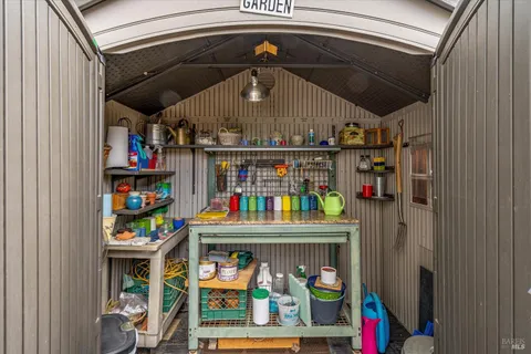 $1,390,000 | 844 Signorelli Circle, St. Helena, CA 94574