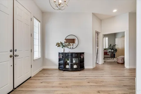 $1,390,000 | 844 Signorelli Circle, St. Helena, CA 94574