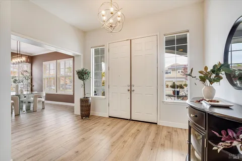 $1,390,000 | 844 Signorelli Circle, St. Helena, CA 94574