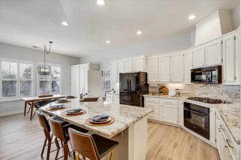 $1,390,000 | 844 Signorelli Circle, St. Helena, CA 94574