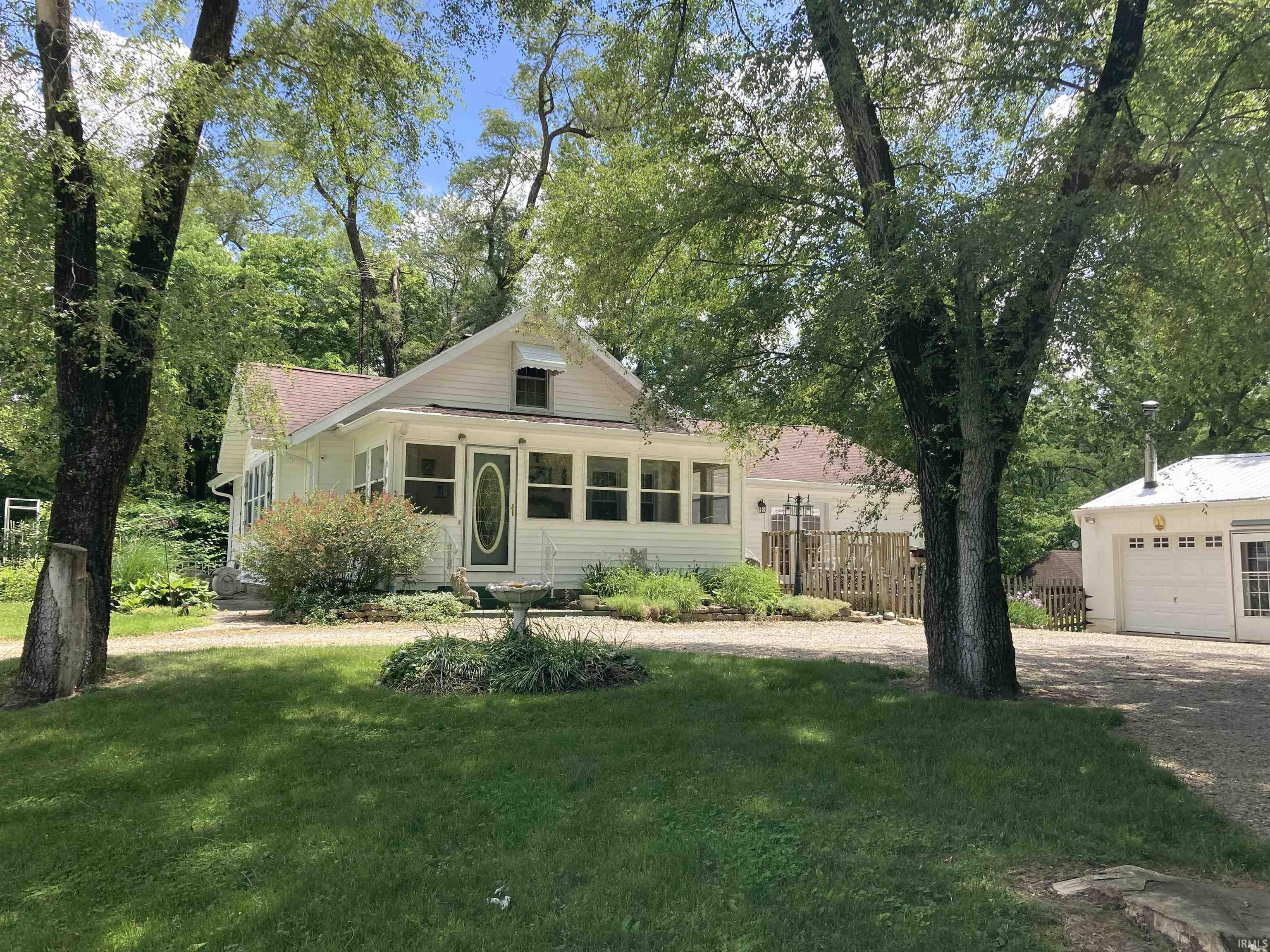 6001 East Inlow Springs Road Muncie, IN 47302 - Photo 3 of 36