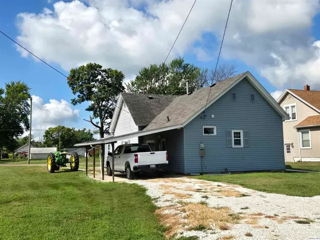 $95,500 | 305 West North Street, Mount Sterling, IL 62353