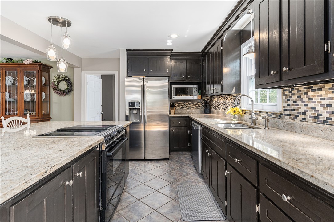 238 Nipmuc Road Scituate, RI 02825 - Photo 17 of 50