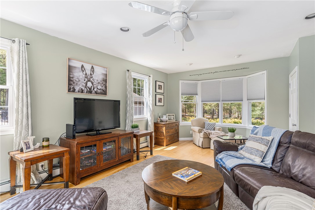 238 Nipmuc Road Scituate, RI 02825 - Photo 21 of 50