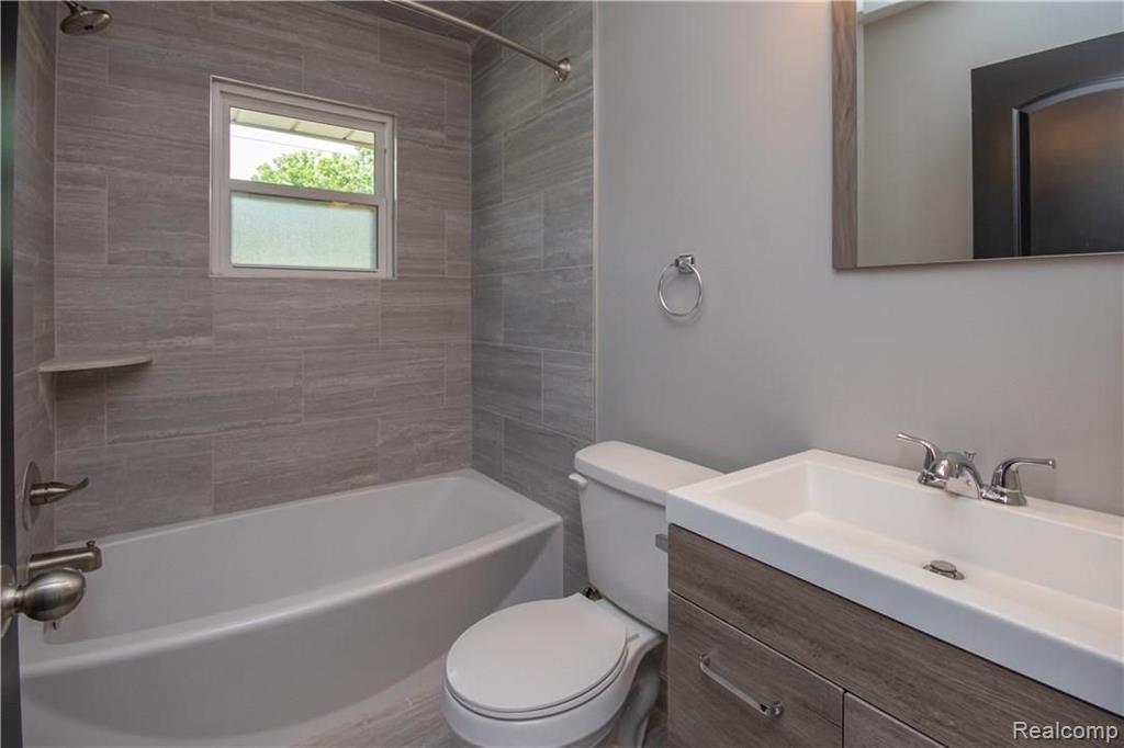 2133 Normandy Road Royal Oak, MI 48073 - Photo 14 of 15
