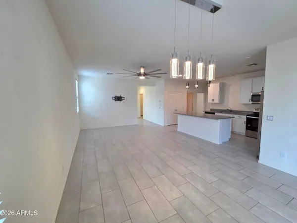 $1,990 | 17552 West Country Club Terrace, Surprise, AZ 85387