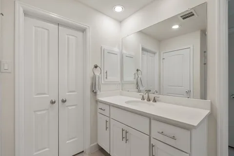 $618,000 | 5230 Darling Street, Houston, TX 77007