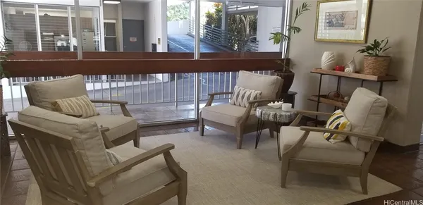 $2,300 | 1556 Piikoi Street, Unit 801, Honolulu, HI 96822