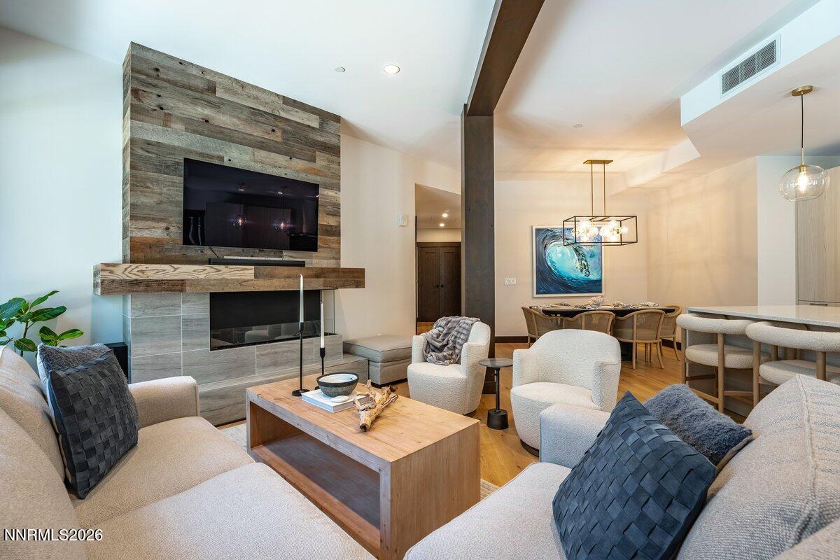 33 Beach Club Drive, Unit 502 Stateline, NV 89449 - Photo 14 of 43 012_tahoe_beach_club_502-12_207