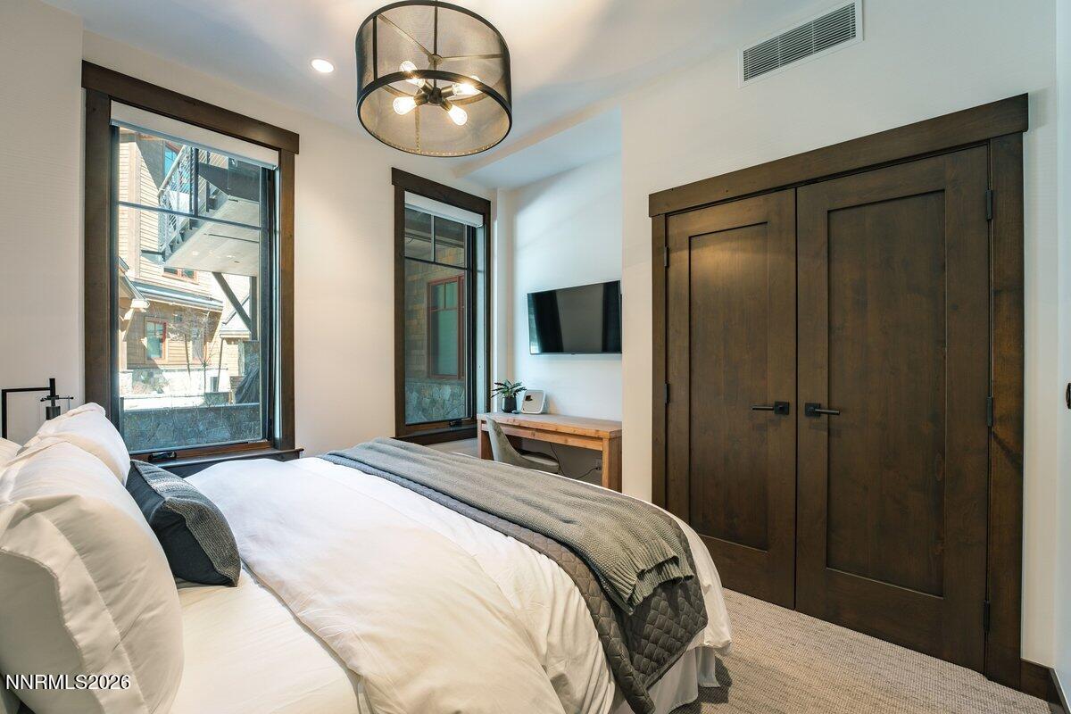 33 Beach Club Drive, Unit 502 Stateline, NV 89449 - Photo 37 of 43 041_tahoe_beach_club_502-41_809