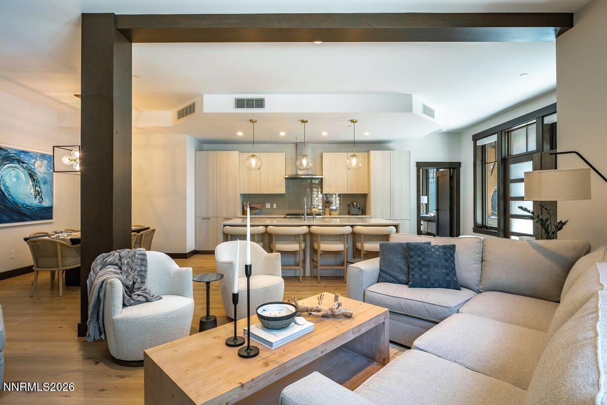 33 Beach Club Drive, Unit 502 Stateline, NV 89449 - Photo 9 of 43 014_tahoe_beach_club_502-14_811