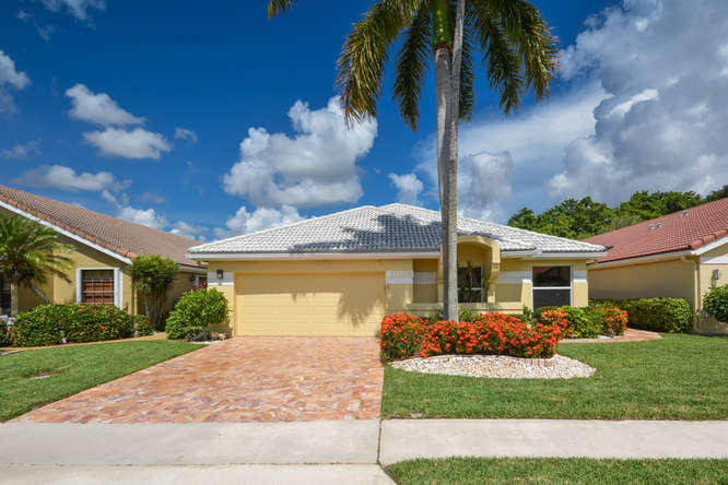 11138 Cloverleaf Circle Boca Raton, FL 33428 - Photo 2 of 38 Front of house