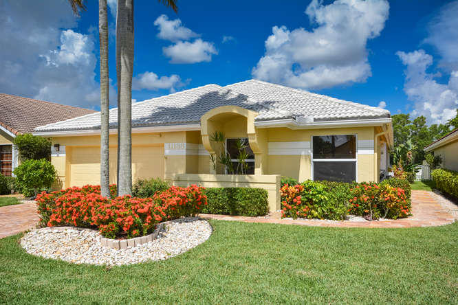 11138 Cloverleaf Circle Boca Raton, FL 33428 - Photo 3 of 38 Front of house