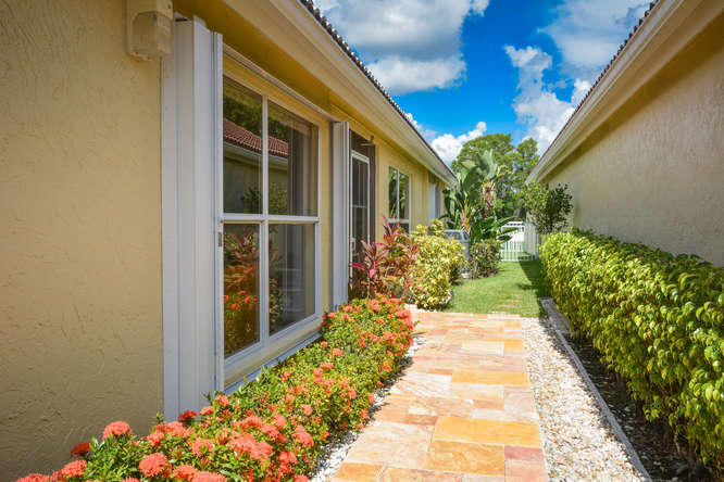 11138 Cloverleaf Circle Boca Raton, FL 33428 - Photo 31 of 38 Travertine walkway