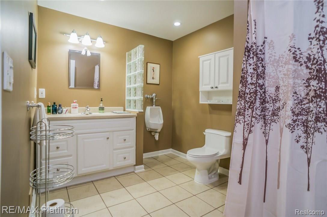 3077 Ridley Way Howell, MI 48843 - Photo 24 of 30 24.jpg
