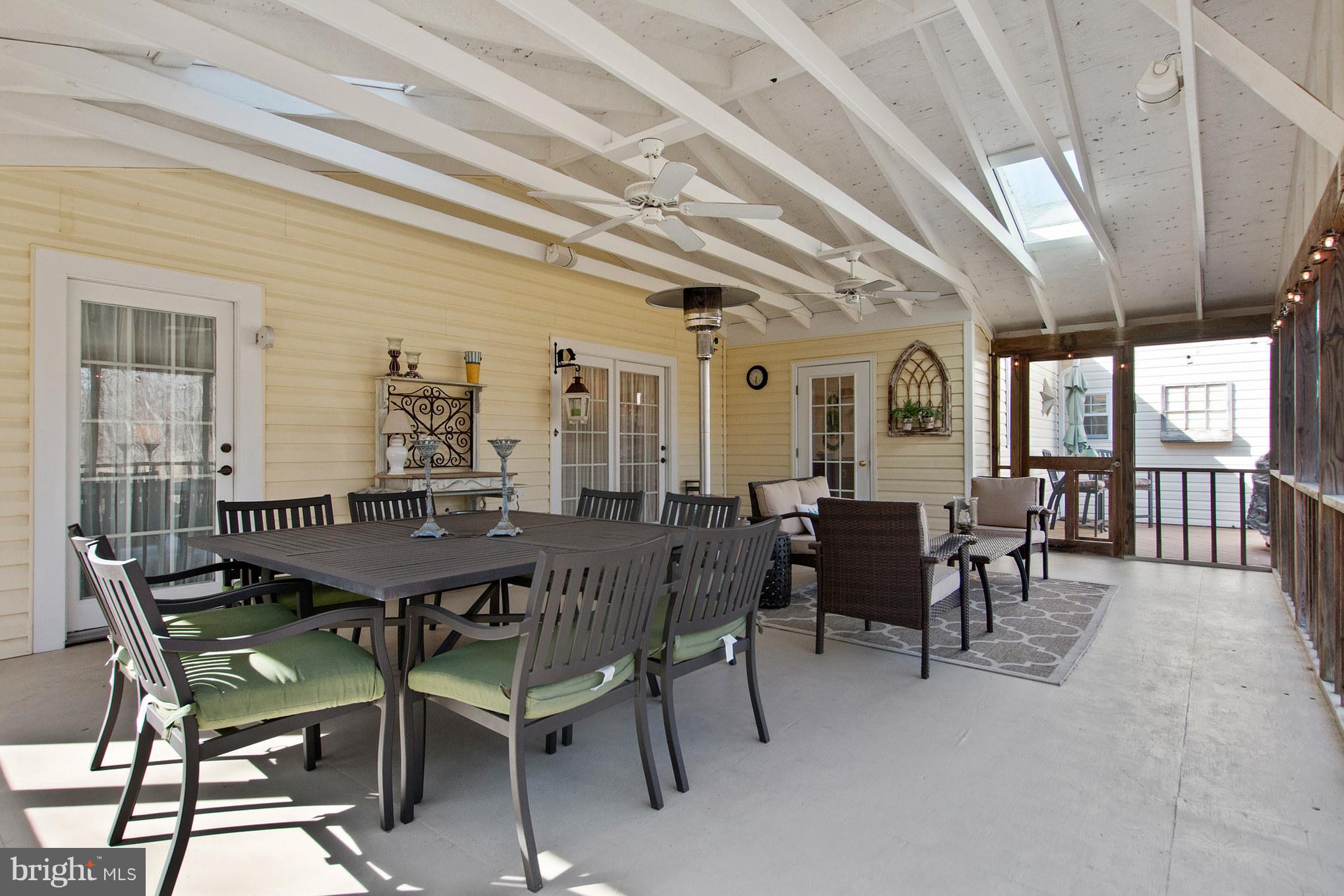 15913 Green Meadow Road Gaithersburg, MD 20878 - Photo 28 of 30 Sun Room