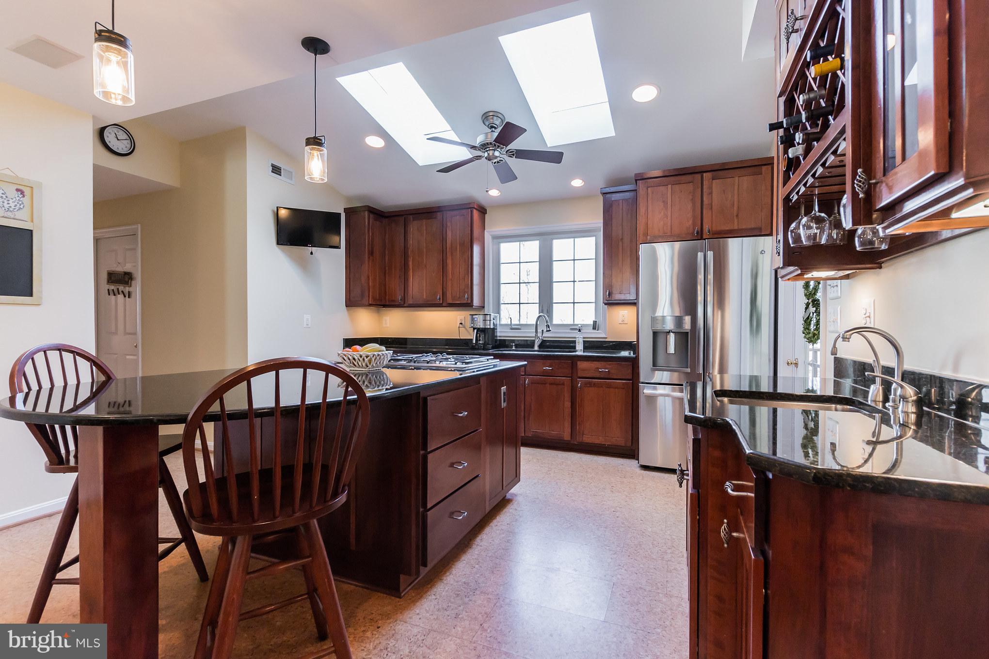 15913 Green Meadow Road Gaithersburg, MD 20878 - Photo 7 of 30 Kitchen