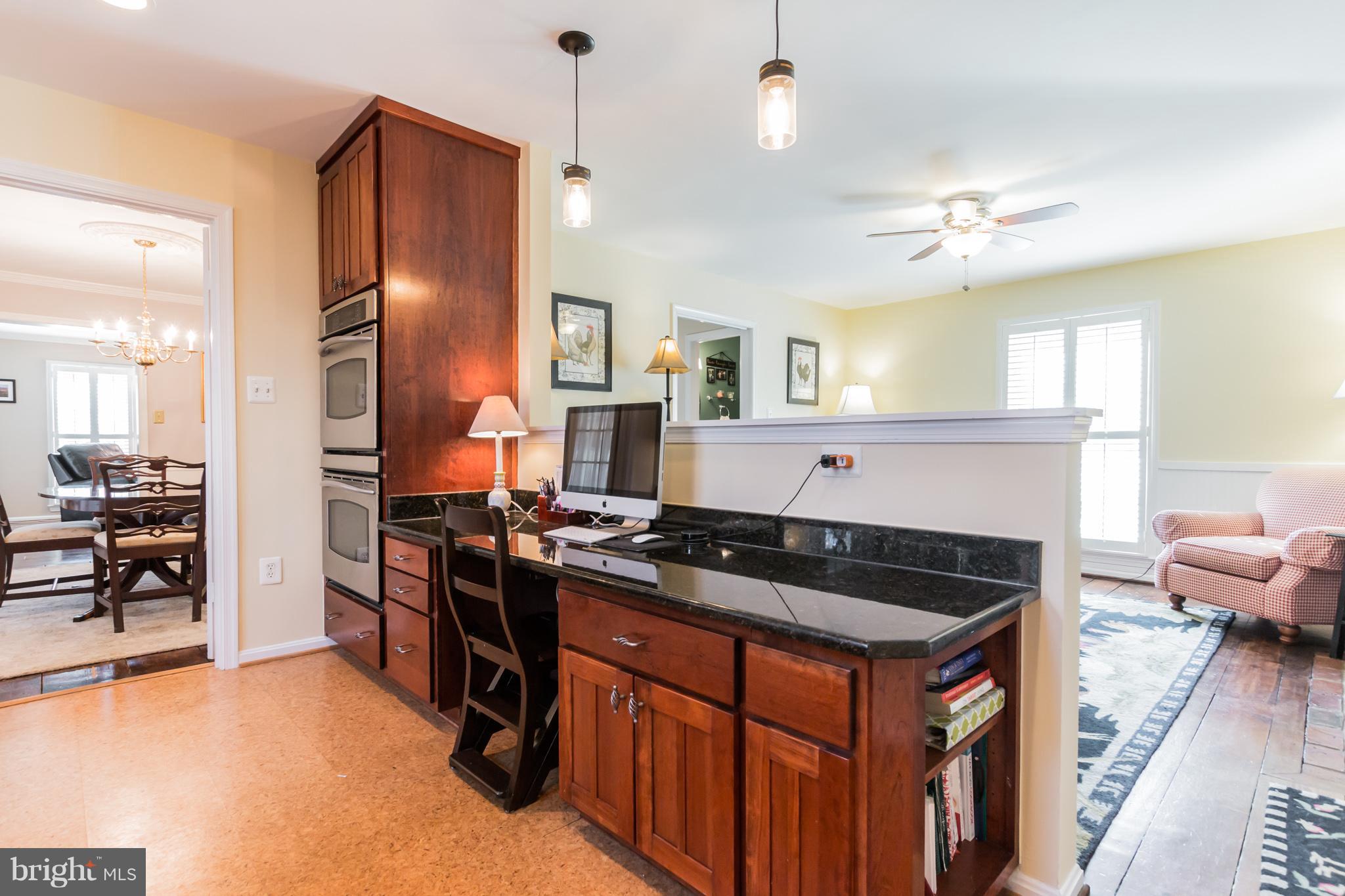 15913 Green Meadow Road Gaithersburg, MD 20878 - Photo 8 of 30 Kitchen / Work Space