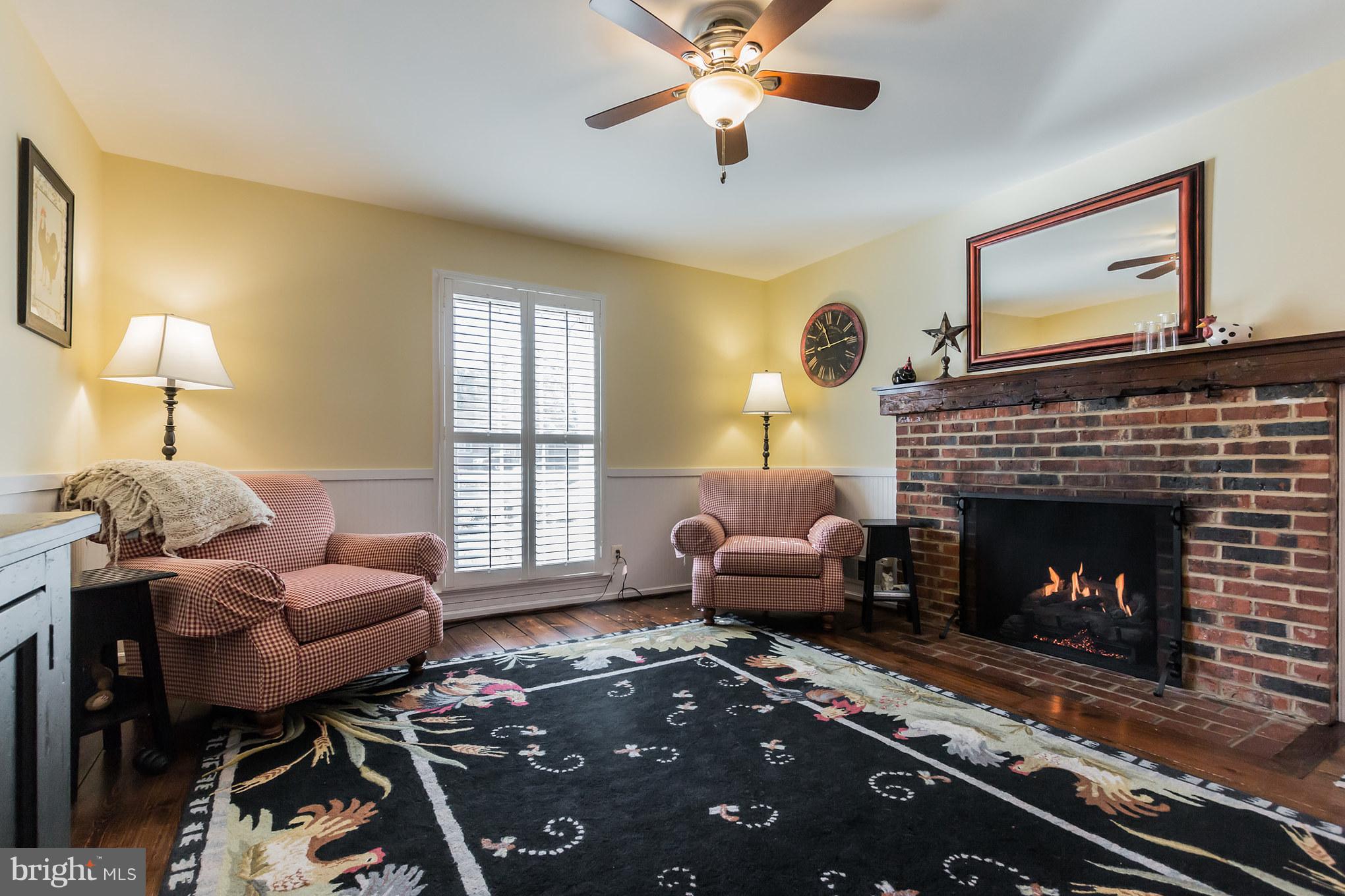 15913 Green Meadow Road Gaithersburg, MD 20878 - Photo 10 of 30 Family Room