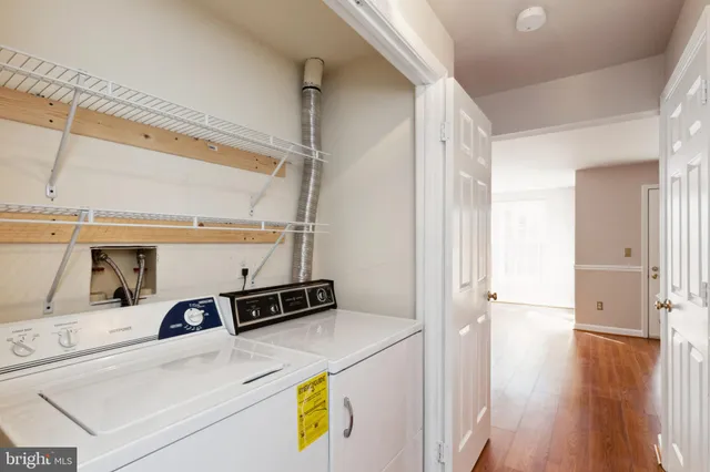 $2,950 | 6108 Joust Lane, Alexandria, VA 22315