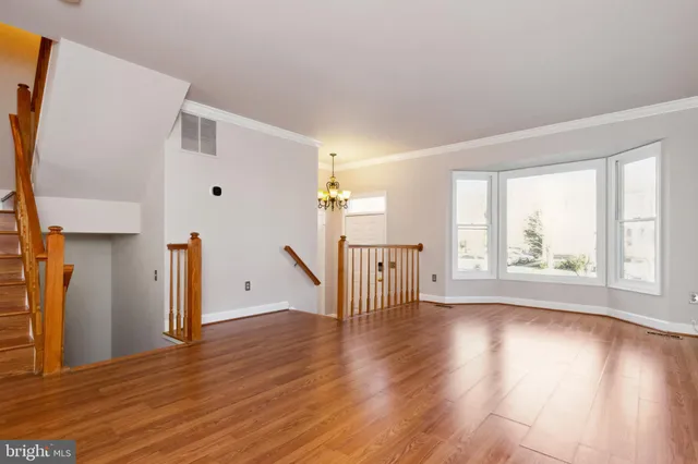 $2,950 | 6108 Joust Lane, Alexandria, VA 22315