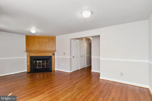 $2,950 | 6108 Joust Lane, Alexandria, VA 22315