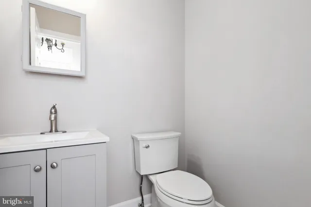 $2,950 | 6108 Joust Lane, Alexandria, VA 22315