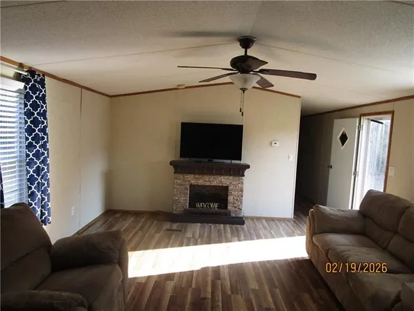 $160,000 | 769 East Meade Road, Pollock, LA 71467