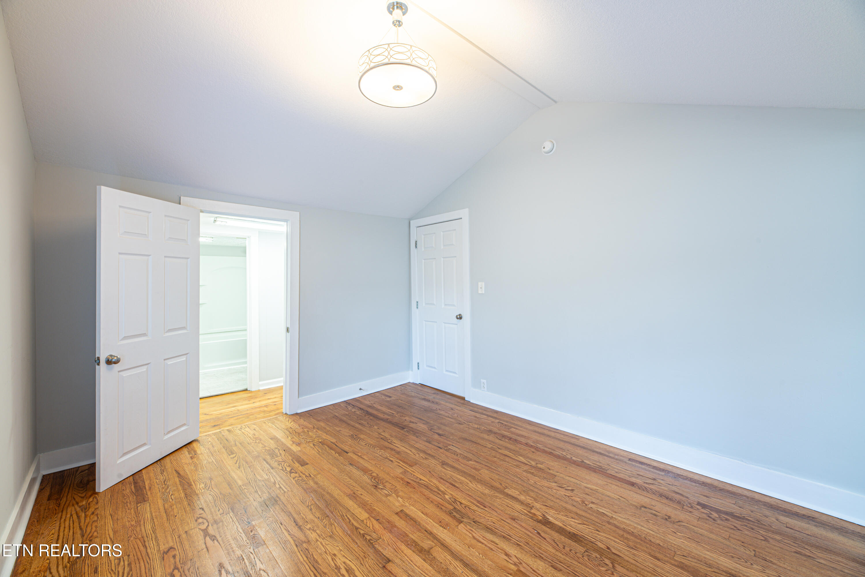 1602 Berry Road Knoxville, TN 37920 - Photo 13 of 26 1602 Berry Rd-21