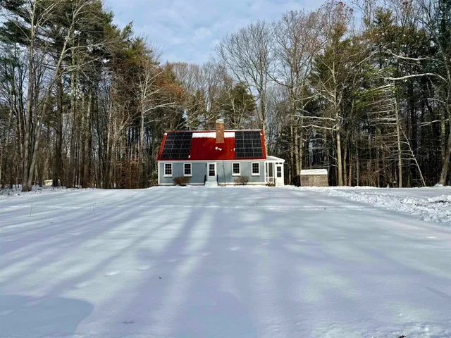 $499,900 | 29 Quaker Lane, Barrington, NH 03825