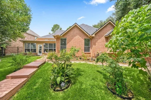 $624,900 | 422 Bay Bridge Drive, Sugar Land, TX 77478