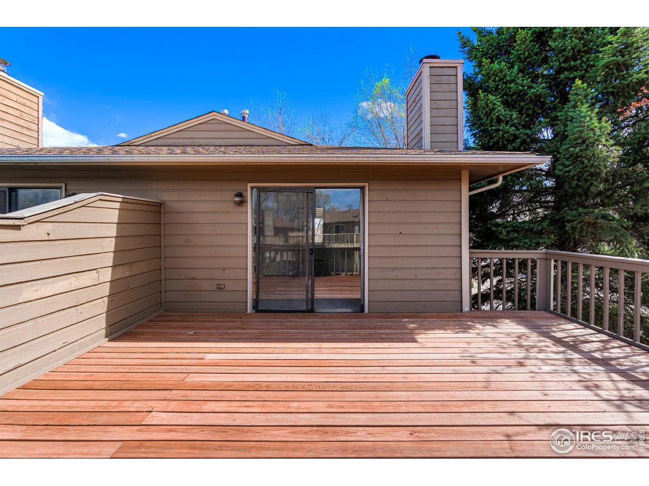 4640 Portside Way Boulder, CO 80301 - Photo 4 of 35 a front view of a house with a garage