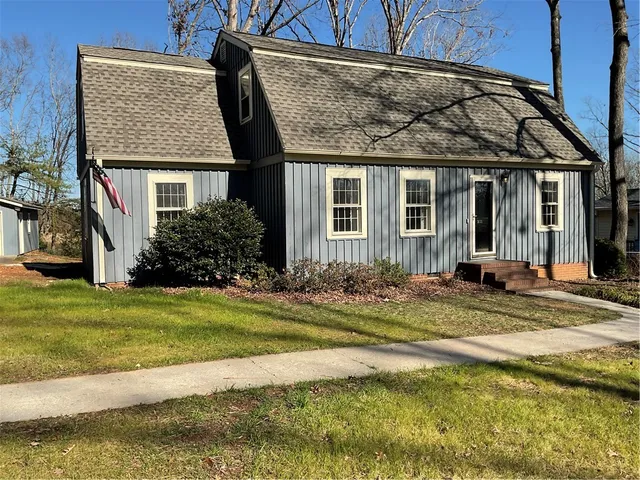 $292,000 | 211 Heather Drive, Clemson, SC 29630