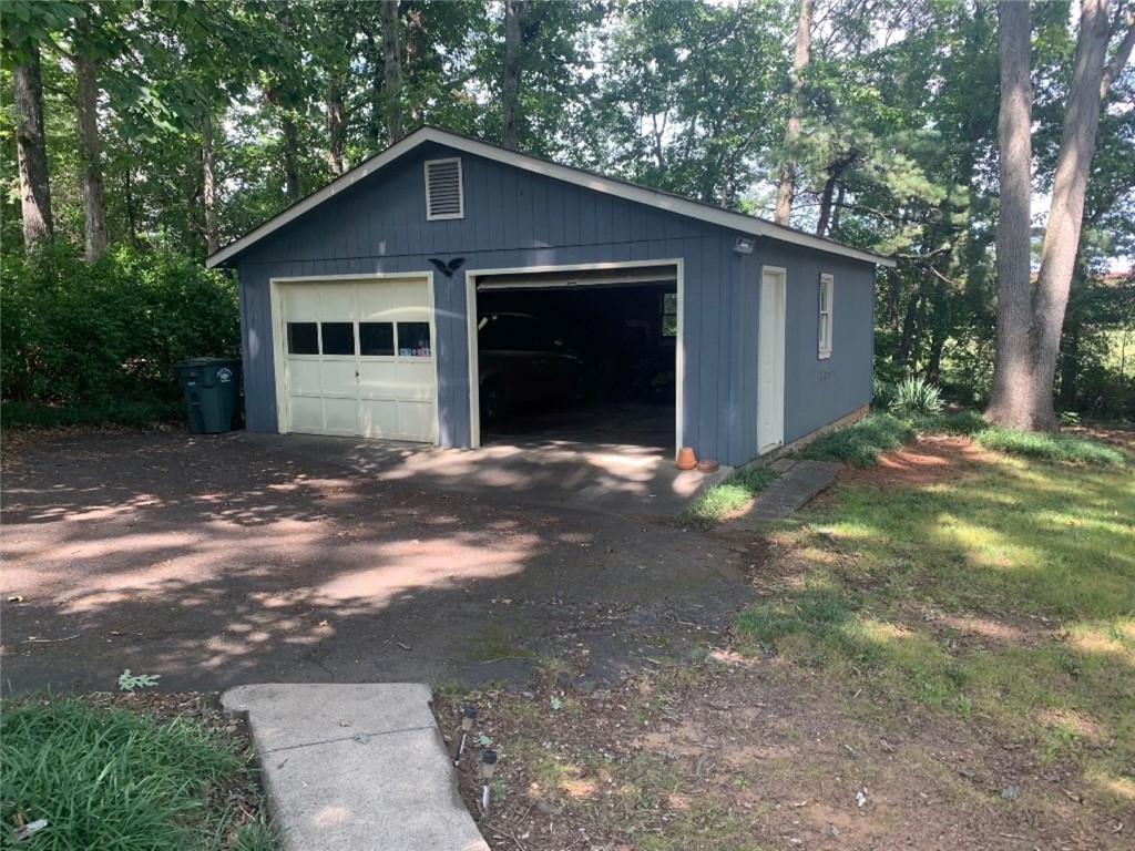 211 Heather Drive Clemson, SC 29630 - Photo 5 of 18