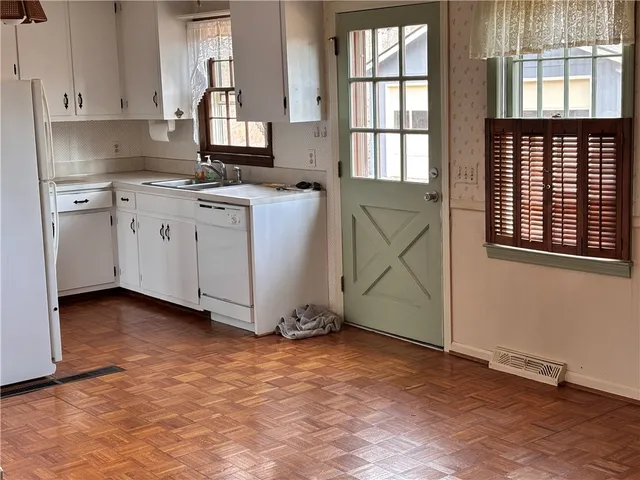 $292,000 | 211 Heather Drive, Clemson, SC 29630