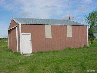 4092 Rochester Road Dryden, MI 48428 - Photo 3 of 10 Barn