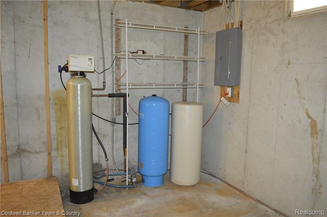 7083 Brophy Road Howell, MI 48855 - Photo 23 of 29 Water Softener.gif
